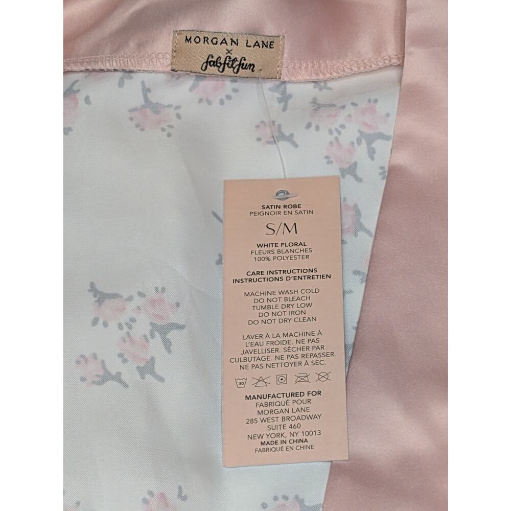 Pink Floral Robe by Morgan Lane - Picture 2 of 8